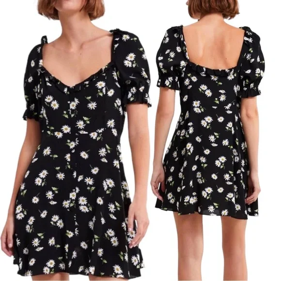 🔥🔥🔥Zara Black Floral Mini Dress - Picture 3 of 10